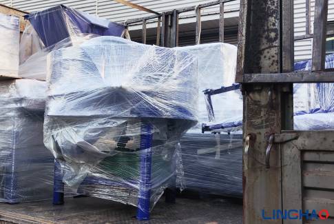 Linghao QT3-20 brick machine shipped to Kenya